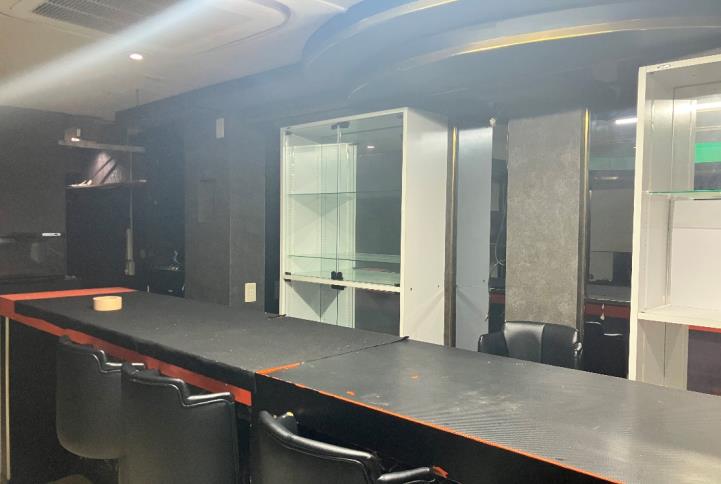 八王子駅徒歩4分　八王子駅至近！バー居抜き物件！【物件取得費300万円以下】